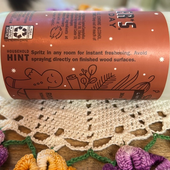 Mrs. Meyer’s Clean Day Limited Edition Scent GINGERBREAD Scent Room Freshener - Picture 7 of 10